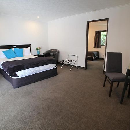 Palm City Motor Inn Нейпир Экстерьер фото
