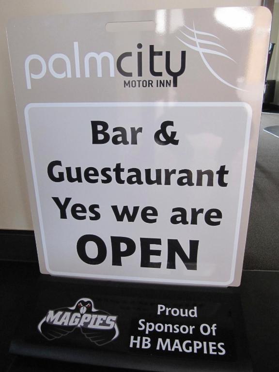 Palm City Motor Inn Нейпир Экстерьер фото