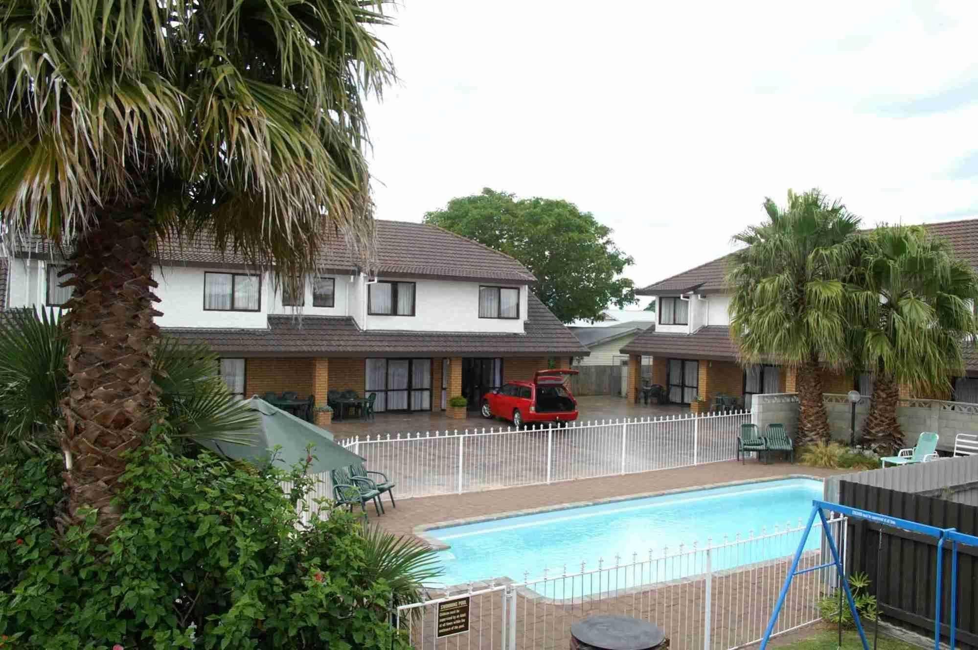 Palm City Motor Inn Нейпир Экстерьер фото